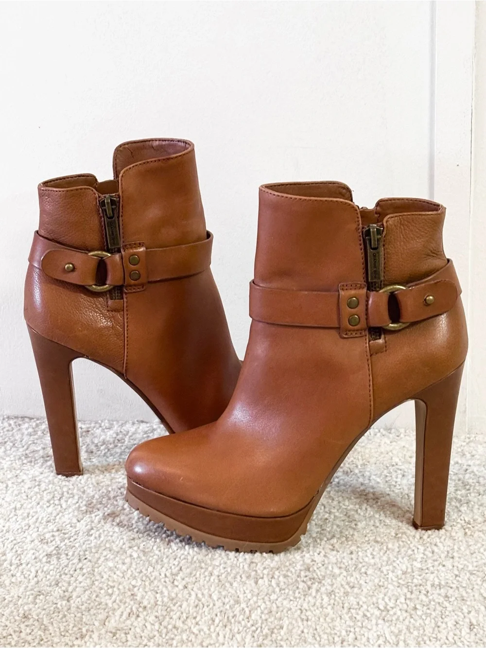 Gianni Bini Fayette O-Ring Buckle Leather Boots Cognac EUC Size 7
